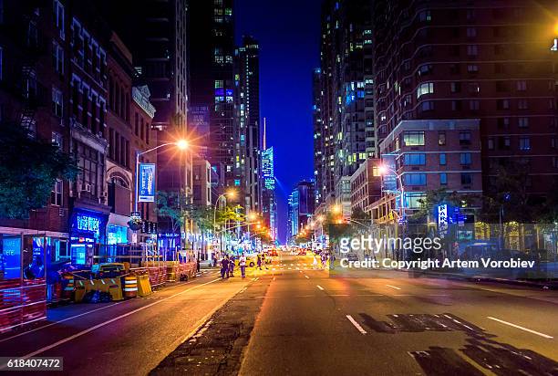 manhattan at night - chelsea new york fotografías e imágenes de stock