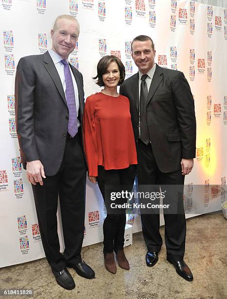 Hall of Famer Chris Mullin, ABC News Anchor Elizabeth Vargas and NBA Hall of Famer Chris Herren attend the 2016 Samaritan Daytop Foundation Gala at...