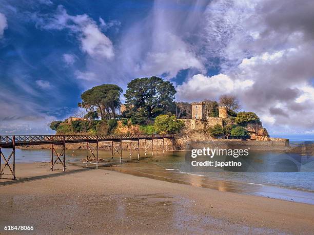 santa cruz castle - a coruna ストックフォトと画像