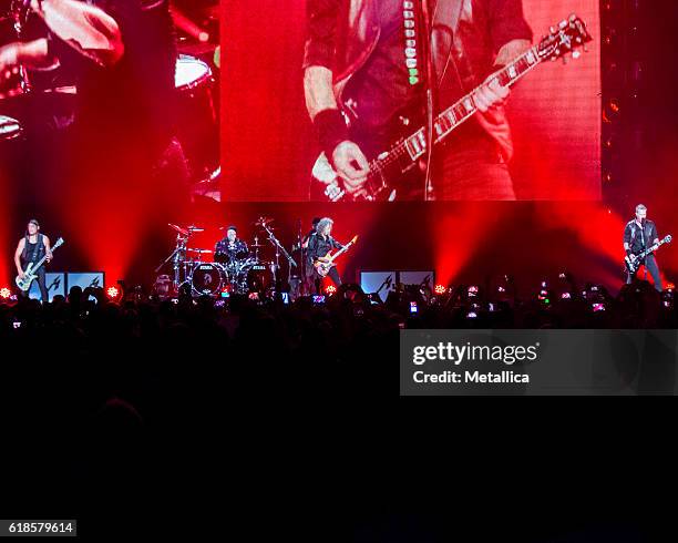 Metallica performs at Coliseo de Puerto Rico on October 26, 2016 in Hato Rey, Puerto Rico.