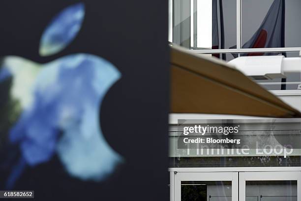 35 Apple Infinite Loop Stock Photos, High-Res Pictures, and Images ...
