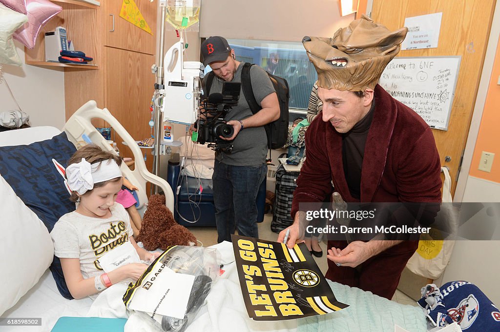 Bruins Visit Boston Children's Hospital to Celebrate Halloween