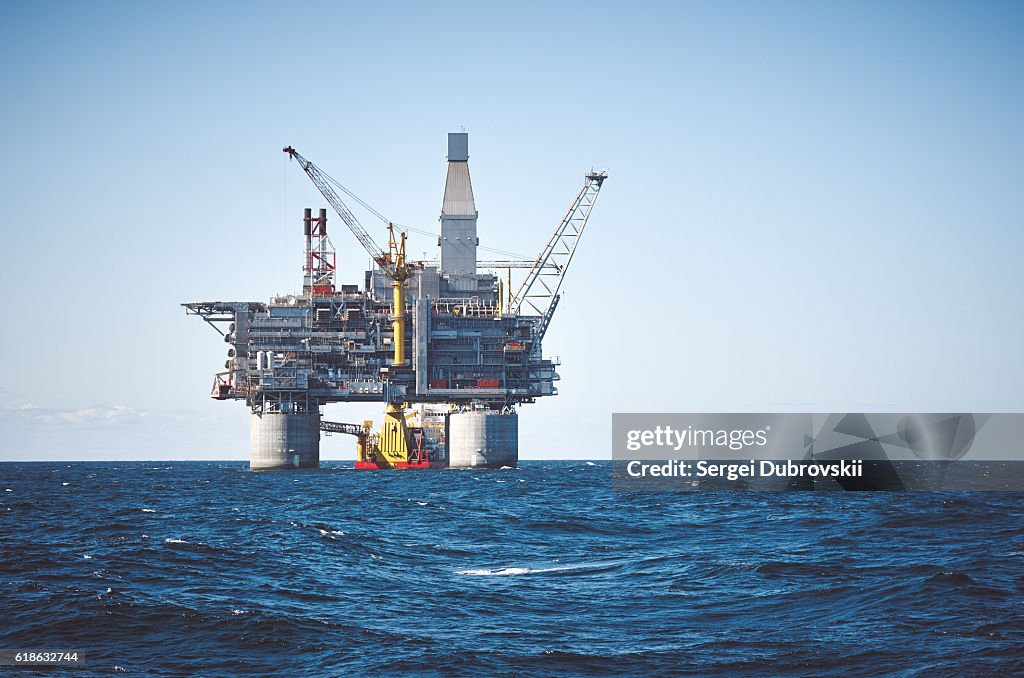 Oil rig sea