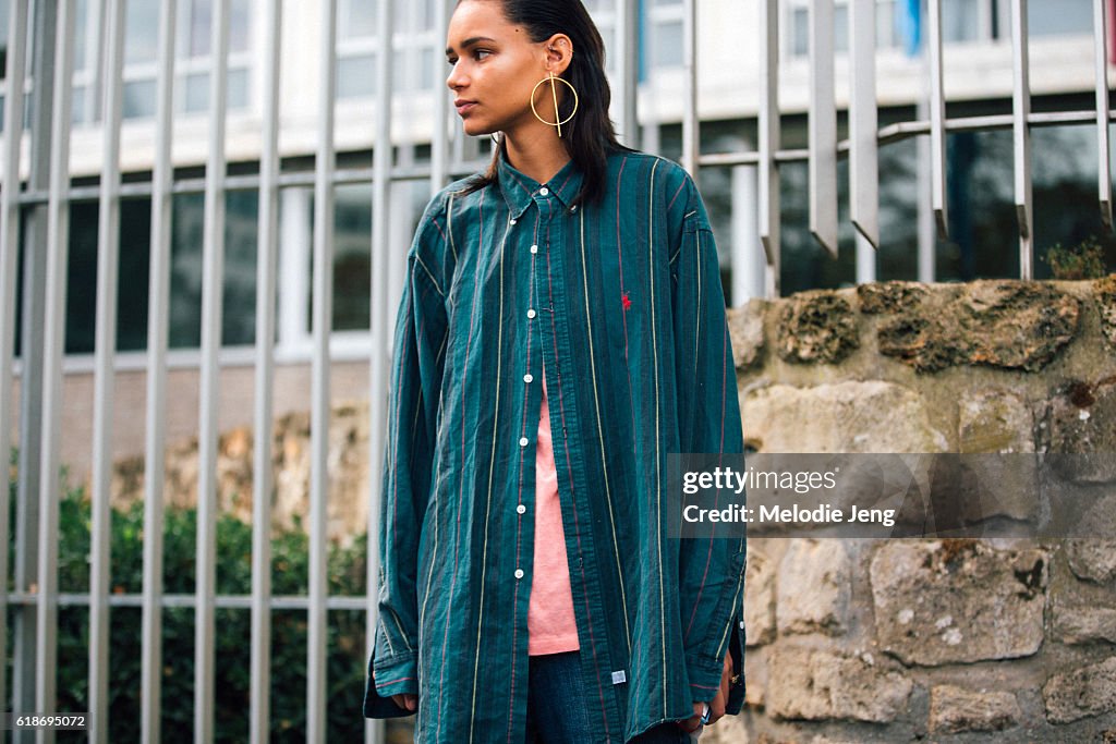 Street Style : Day Four Paris Fashion Week Spring/Summer 2017