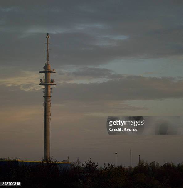 europe, germany, berlin, view of berlin radio communication tower - medienwelt stockfoto's en -beelden