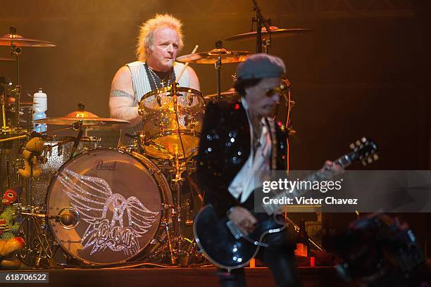 Joey Kramer of Aerosmith perform onstage at Arena Ciudad de Mexico on October 27, 2016 in Mexico City, Mexico.