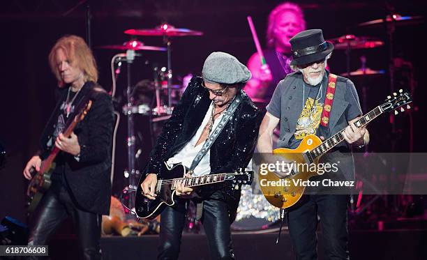Joe Perry and Brad Whitford of Aerosmith perform onstage at Arena Ciudad de Mexico on October 27, 2016 in Mexico City, Mexico.