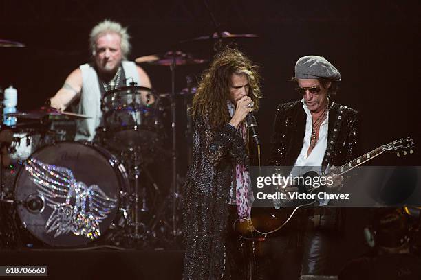 Joey Kramer, singer Steven Tyler and Joe Perry of Aerosmith perform onstage at Arena Ciudad de Mexico on October 27, 2016 in Mexico City, Mexico.