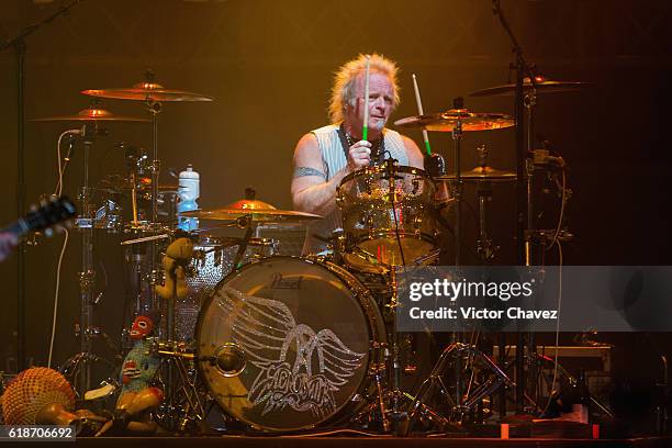 Joey Kramer of Aerosmith perform onstage at Arena Ciudad de Mexico on October 27, 2016 in Mexico City, Mexico.