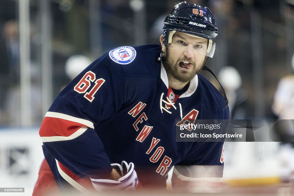 NHL: OCT 26 Bruins at Rangers