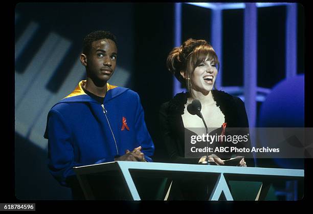 20th Anniversary Special - Airdate: January 25, 1993. PRESENTERS TEVIN CAMPBELL AND DEBBIE GIBSON