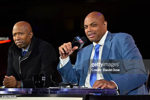 Analysts, Charles Barkley and Kenny Smith talk on set before the New York Knicks game against the Cleveland Cavaliers on October 25, 2016 at Quicken...