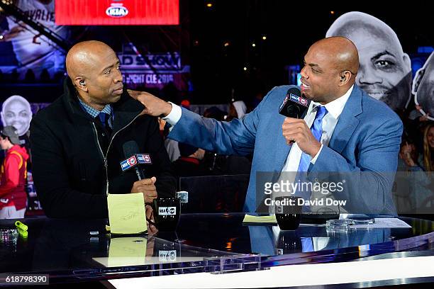 Analysts, Charles Barkley and Kenny Smith talk on set before the New York Knicks game against the Cleveland Cavaliers on October 25, 2016 at Quicken...