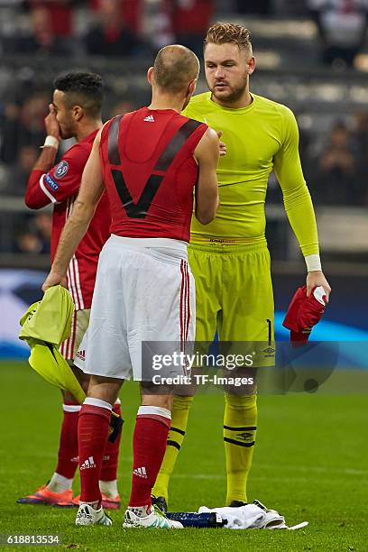 Munich, Germany , UEFA Champions League - 2016/17 Season, Group D - Matchday 3, FC Bayern Muenchen - PSV Eindhoven, Torwart Jeroen Zoet re. Und Arjen...