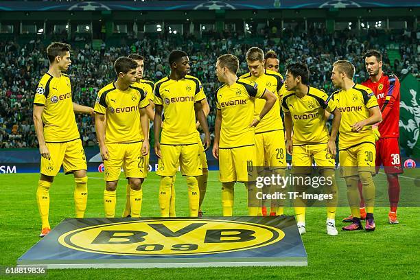 Lissabon, Portugal , UEFA Champions League - 2016/17 Season, Group F - Matchday 3, Sporting Lisbon - BV Borussia Dortmund, oben v-l Marc Bartra...