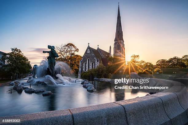 gefion fountain and st alban's church, copenhagen, denmark - hertfordshire stock pictures, royalty-free photos & images