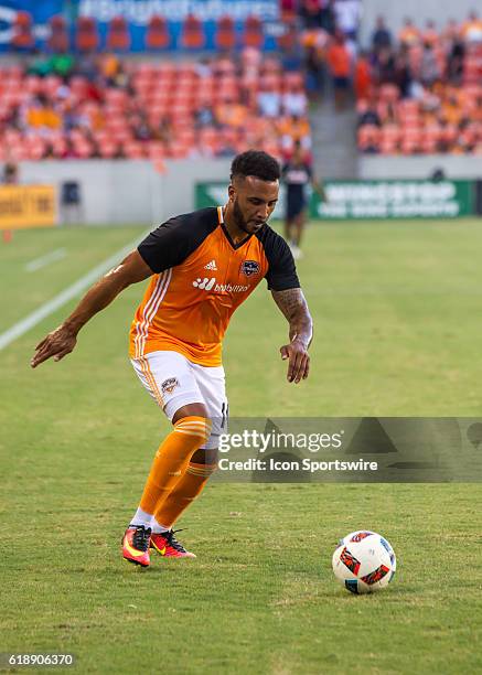 Houston Dynamo forward Giles Barnes warms up during the MLS soccer match between Philadelphia Union and Houston Dynamo at BBVA Compass Stadium in...