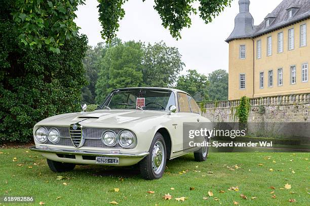 alfa romeo 2600 sprint klassischer italienischer sportwagen - alfa romeo spider stock-fotos und bilder