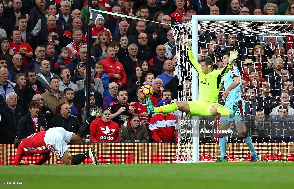 Manchester United v Burnley - Premier League