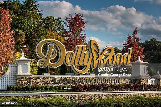 The entrance to Dollywood is viewed on October 18, 2016 in Pigeon Forge, Tennessee. Located near the entrance to Great Smoky Mountains National Park,...