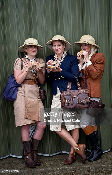 625 Vintage Safari Clothing Stock Photos, High-Res Pictures, and Images -  Getty Images