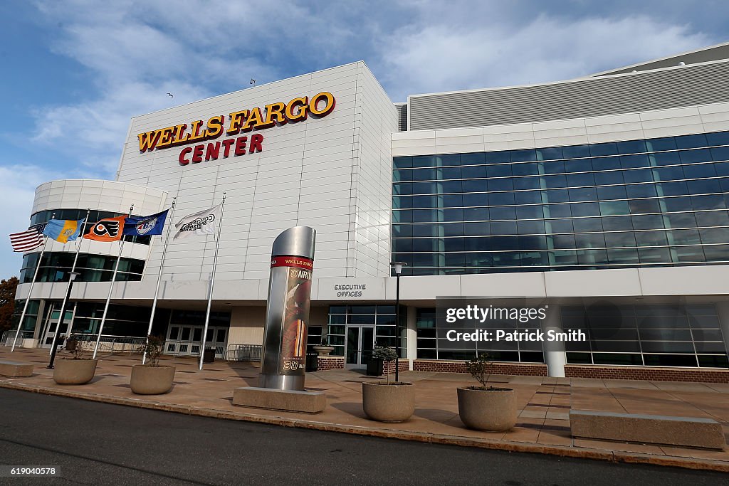 Pittsburgh Penguins v Philadelphia Flyers