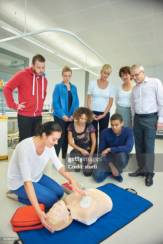 Defibrillator Machine Training Defibrulator Training High-Res Stock Photo - Getty Images