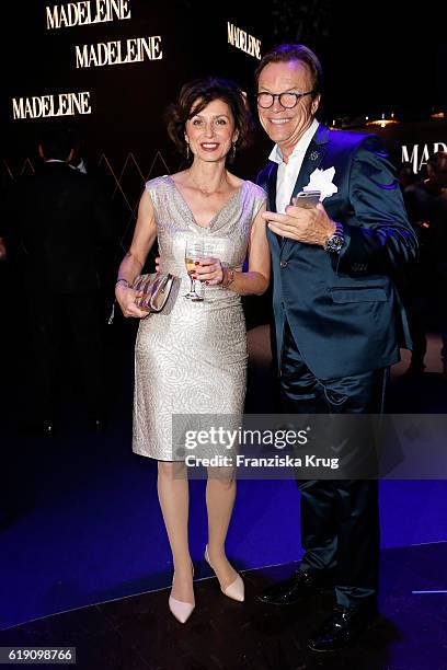 Marijam Agischewa and Wolfgang Lippert attend the Goldene Henne on October 28, 2016 in Leipzig, Germany.