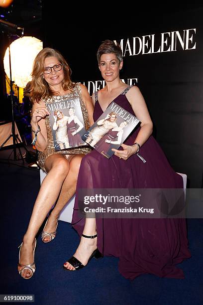 Maren Gilzer and Cheryl Shepard attend the Goldene Henne on October 28, 2016 in Leipzig, Germany.