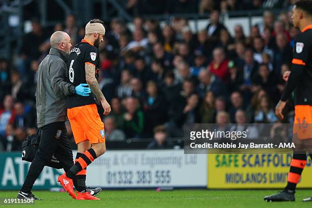 Steven Fletcher of Sheffield Wednesday gets substituted after collapsing from a head injury during the Sky Bet Championship match between Derby...