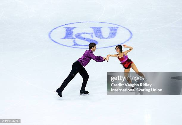 Liubov Ilyushechkina and Dylan Moscovitch of Canada compete in the Pairs Free Program during the ISU Grand Prix of Figure Skating Skate Canada...