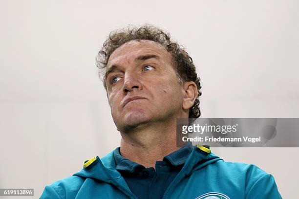 Head coach Cuca of Palmeiras looks on during the match between Santos and Palmeiras for the Brazilian Series A 2016 at Vila Belmiro Stadium on...