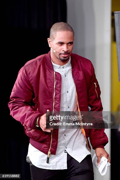 Actor Damon Wayans Jr. Walks onstage for the "Happy Endings" table read at Entertainment Weekly's PopFest at The Reef on October 29, 2016 in Los...