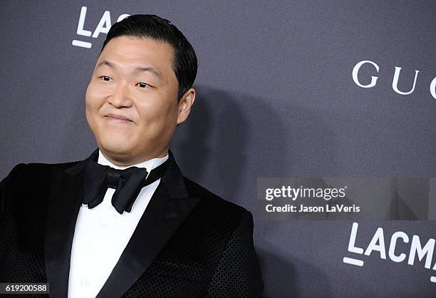 Attends the 2016 LACMA Art + Film gala at LACMA on October 29, 2016 in Los Angeles, California.