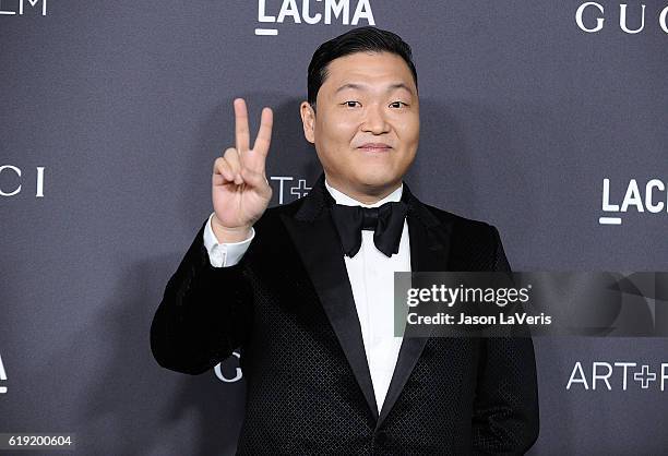 Attends the 2016 LACMA Art + Film gala at LACMA on October 29, 2016 in Los Angeles, California.