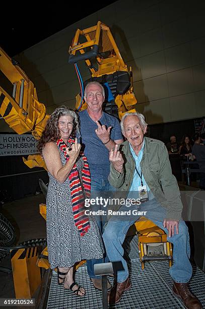 Jenette Goldstein, Mark Rolston and Lance Henriksen at Los Angeles Convention Center on October 29, 2016 in Los Angeles, California.