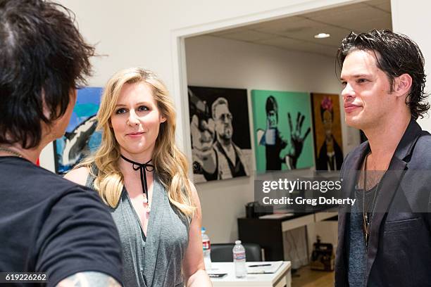 Ari Morrison Ari Welkom Photos and Premium High Res Pictures - Getty Images