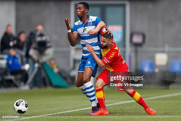 Kingsley Ehizibue of PEC Zwolle, Rochdi Achenteh of Go Ahead Eaglesduring the Dutch Eredivisie match between PEC Zwolle and Go Ahead Eagles at the...