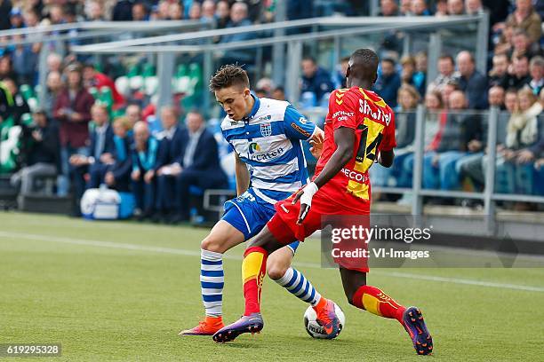 Ryan Thomas of PEC Zwolle, Darren Maatsen of Go Ahead Eaglesduring the Dutch Eredivisie match between PEC Zwolle and Go Ahead Eagles at the...