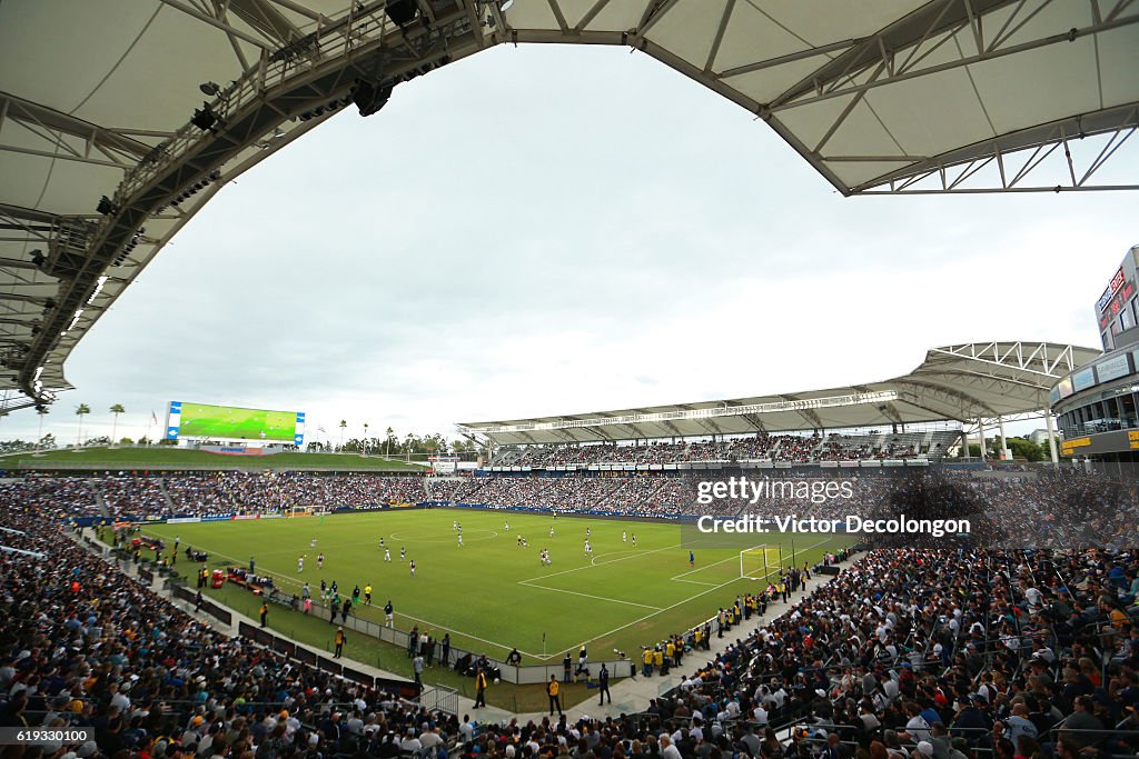 Audi 2016 MLS Cup Playoff Semifinal - Colorado Rapids v Los Angeles Galaxy