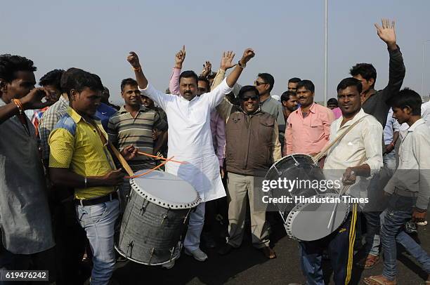 Vishnu Khatri with his supporters celebrating the killing of SIMI terrorists in an encounter at Acharpura on October 31, 2016 in Bhopal, India. Eight...