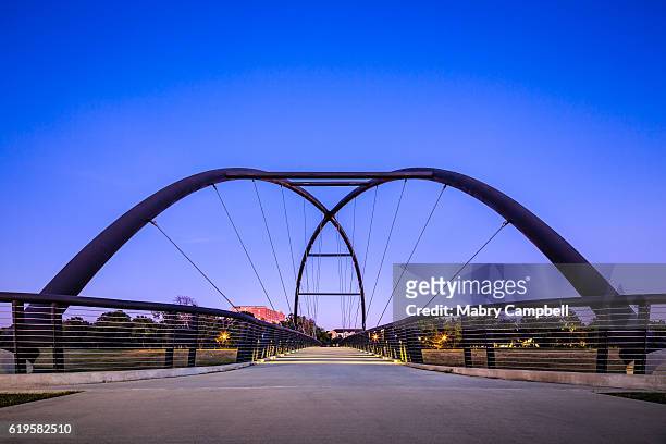 bill coats bridge in hermann park - houston texas bildbanksfoton och bilder