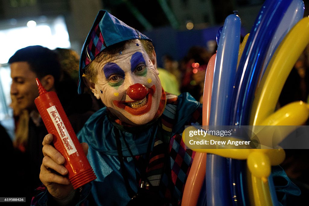 Annual Halloween Parade Winds Through New York's Greenwich Village