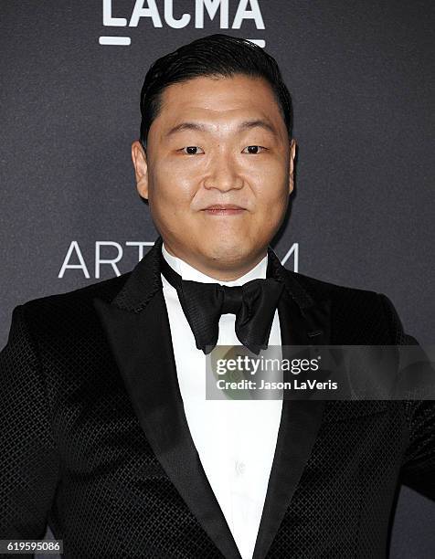 Attends the 2016 LACMA Art + Film gala at LACMA on October 29, 2016 in Los Angeles, California.