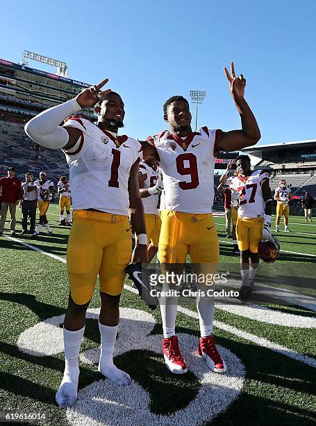 Wide receiver Darreus Rogers and wide receiver JuJu Smith-Schuster of the USC Trojans sing the fight song after the college football game against the...