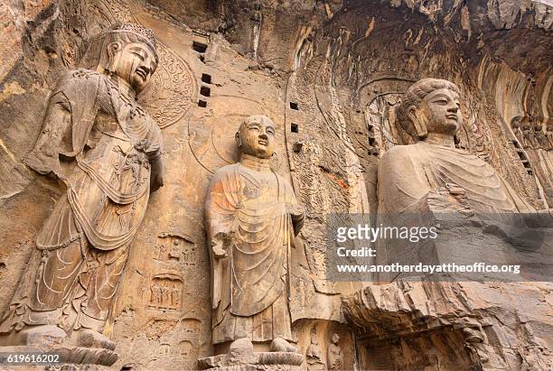 longmen grottoes - chinese porcelain stock pictures, royalty-free photos & images