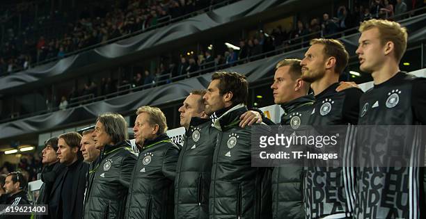 Hannover, Deutschland, , WM-Qualifikation 2016/2017, Gruppe C, Deutschland - Nordirland, feature, Deutsche Bank waehrend der Deutschen Nationalhymne