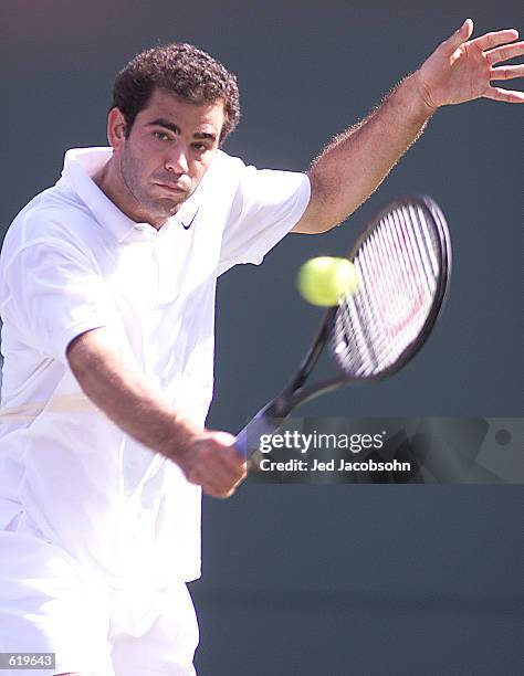 Patrick Rafter Backhand Us Tennis Player Pete Sampras Returns A Backhand A Photos and Premium ...