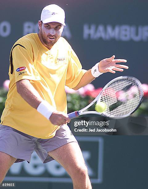 Patrick Rafter Backhand 157 Us Tennis Player Pete Sampras Returns A Backhand A Stock Photos ...