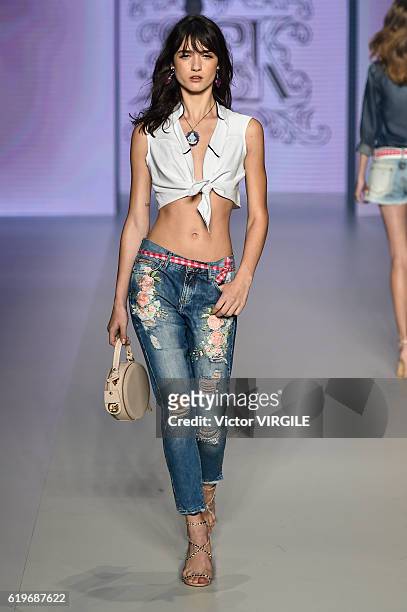 Model walks the runway during the Samuel Cirnansk show at Sao Paulo Fashion Week Fall/Winter 2017 on October 27, 2016 in Sao Paulo, Brazil.
